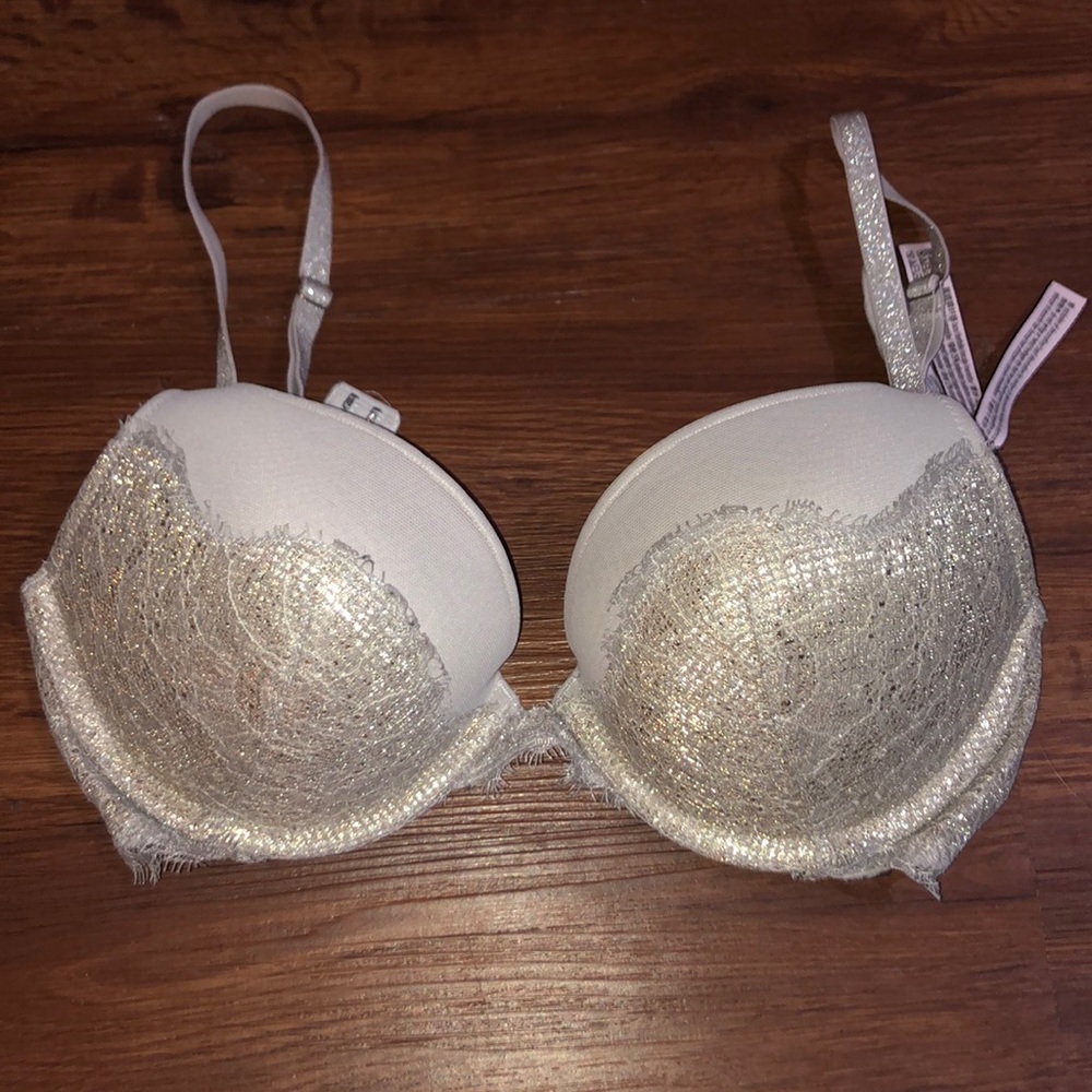 Victoria’s Secret push up bra